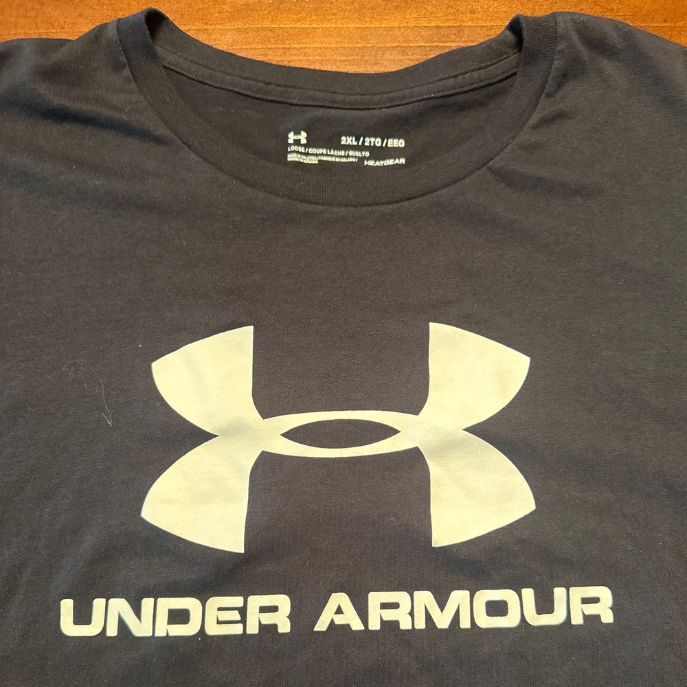Under Armour T-Shirt Mens 2XL Black Excellent HeatGear Graphic Logo Short Sleeve